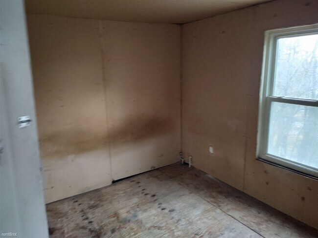 Foto del edificio - 3 br, 1 bath House - 130 South Pickering S...