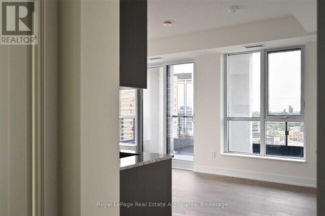 Building Photo - 9 Mabelle Ave