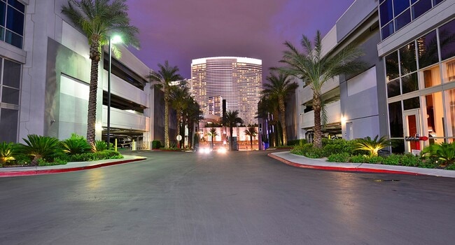 Building Photo - 4575 Dean Martin Dr