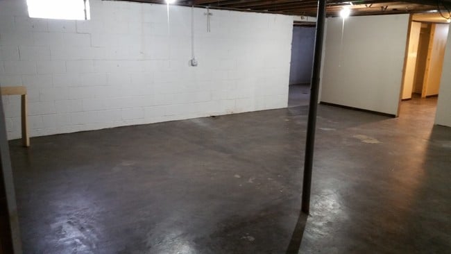 Building Photo - 4719 State Rd
