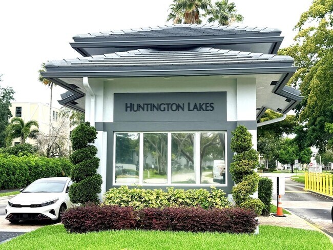 Foto del edificio - 7076 Huntington Ln
