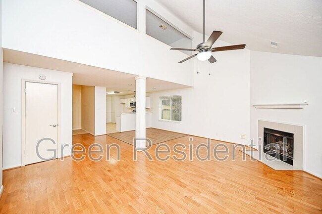Foto del edificio - 14310 Cypress Meadow Dr