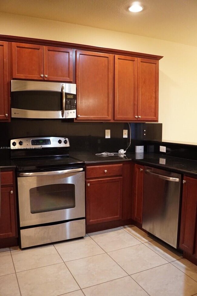 Foto del edificio - 2539 SW 147th Path   Miami Fl 33185