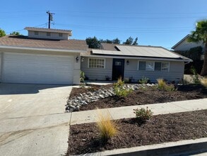 Building Photo - 884 Moffatt Cir