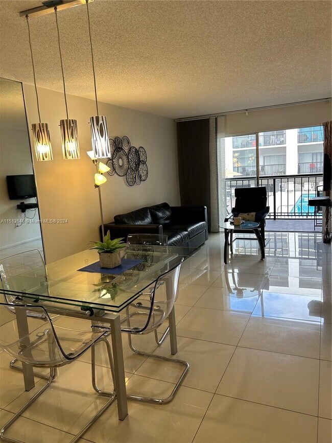 Foto del edificio - 201 178th Dr