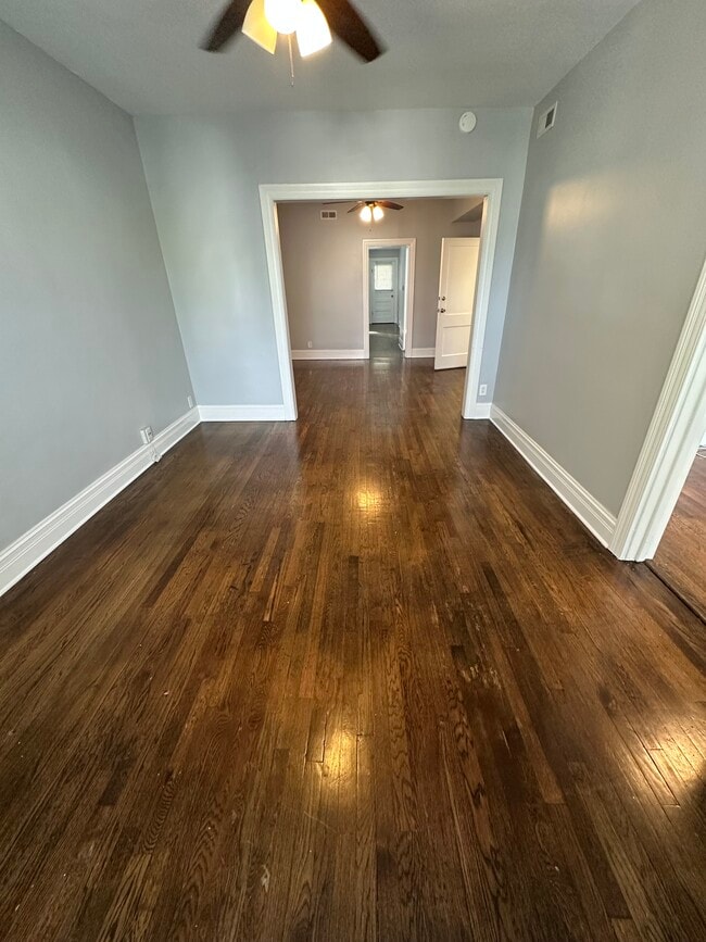 Foto del edificio - 3733 W Addison St