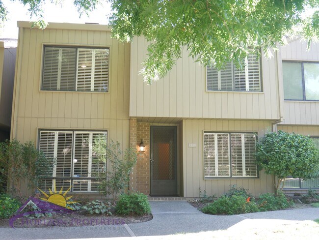 Foto del edificio - Spacious 2 Bed 2.5 Bath 1,835 sqft Campus ...