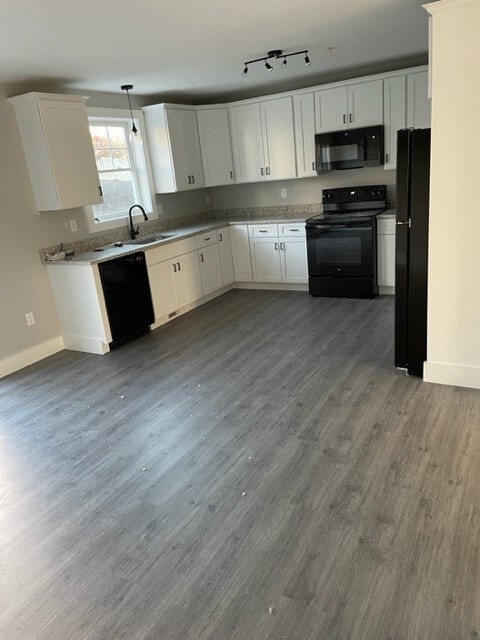 Building Photo - 32 Main St