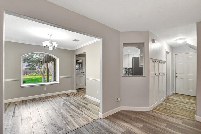 Foto del edificio - 22806 Lantana Dr