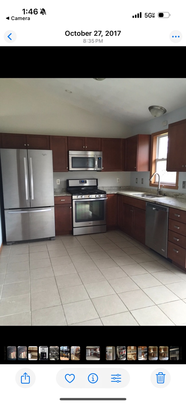 Building Photo - 4902 Brookview Rd