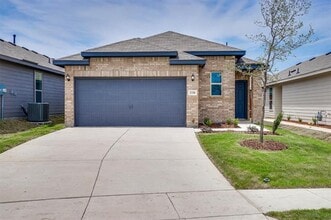 Building Photo - 2330 Aspen Hl Dr