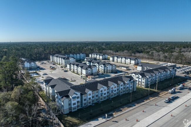 Contexto y perspectiva - Tapestry Woodland Hills