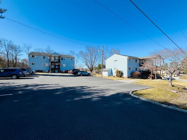 Foto del edificio - 3 Bedroom, 2 Bath Apartment