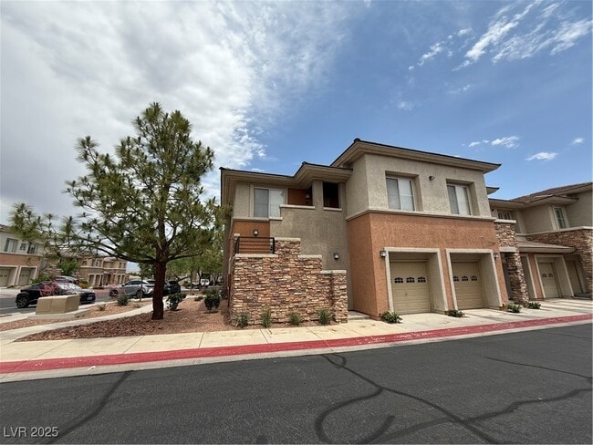 Building Photo - 813 Peachy Canyon Cir