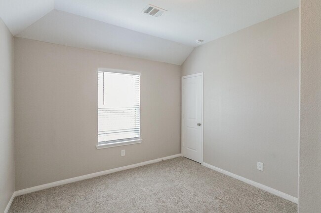 Foto del edificio - 3742 Otello Pl