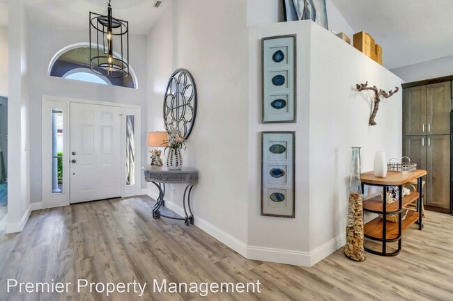 Building Photo - 3 br, 2.5 bath House - 1059 Jardin Drive