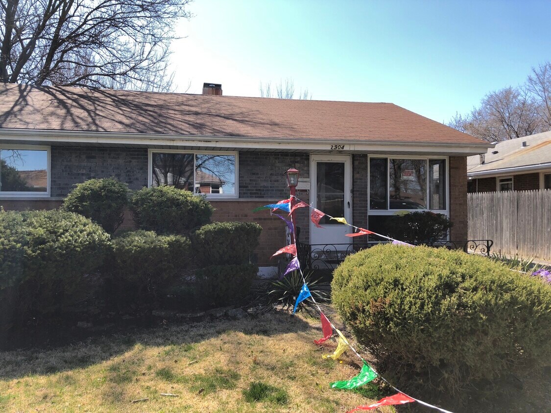 2904 S 10th Ave, Broadview, IL 60155 House Rental in Broadview, IL