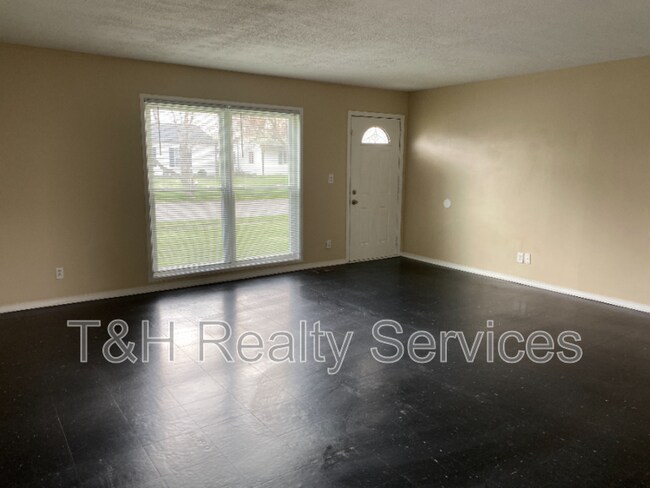 Building Photo - 8126 Gilmore Rd