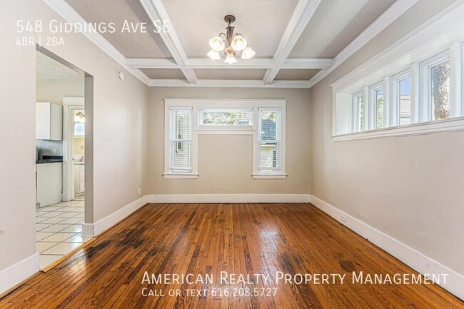 Foto del edificio - 548 Giddings Ave SE