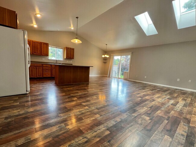 Foto del edificio - Charming 3-Bed/2-Bath Home in Loveland!
