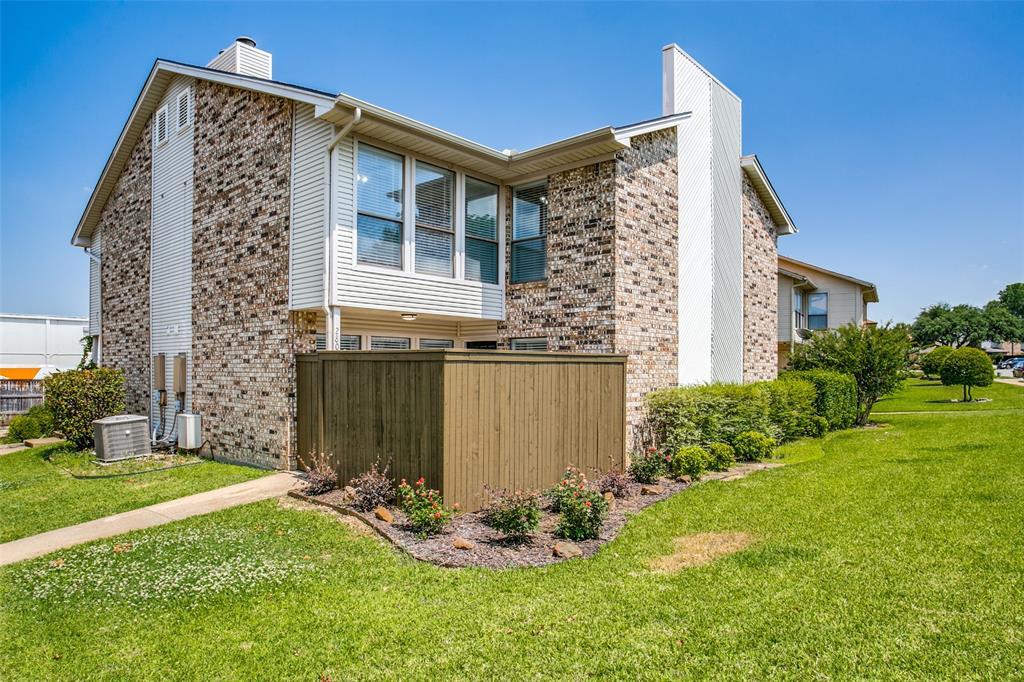 Primary Photo - 2801 Meadow Park Dr