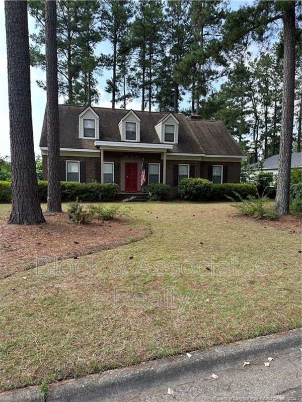 Primary Photo - 470 Lennox Dr.