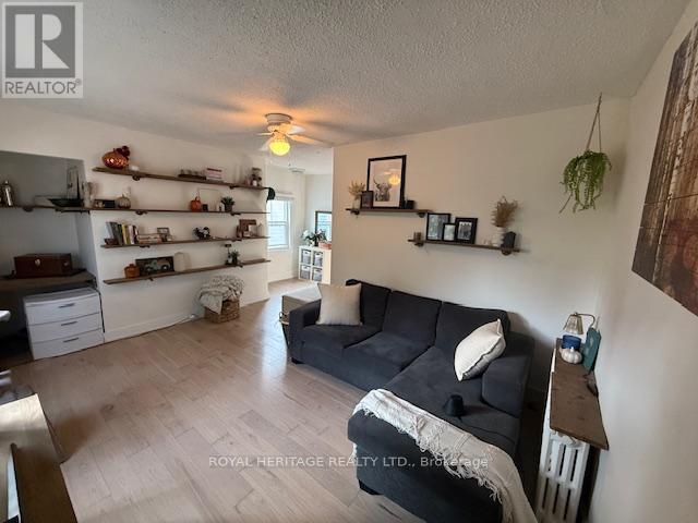 Photo du bâtiment - 770 Cambridge Ct