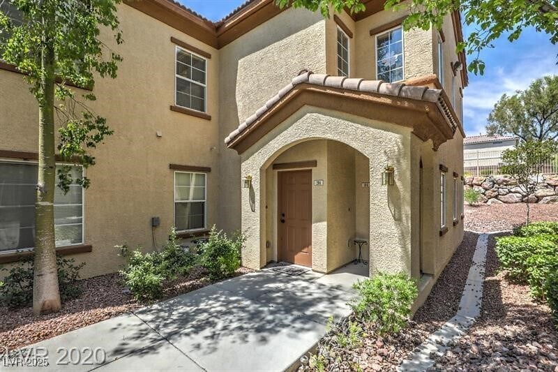 Foto principal - 3915 Legend Hills St