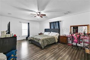 Foto del edificio - 242 Abbotsbury Dr