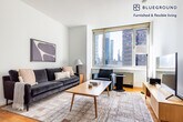 Foto principal - 635 W 42nd St