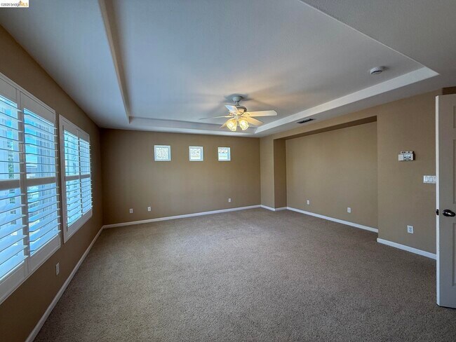 Foto del edificio - 533 Stirling Ct