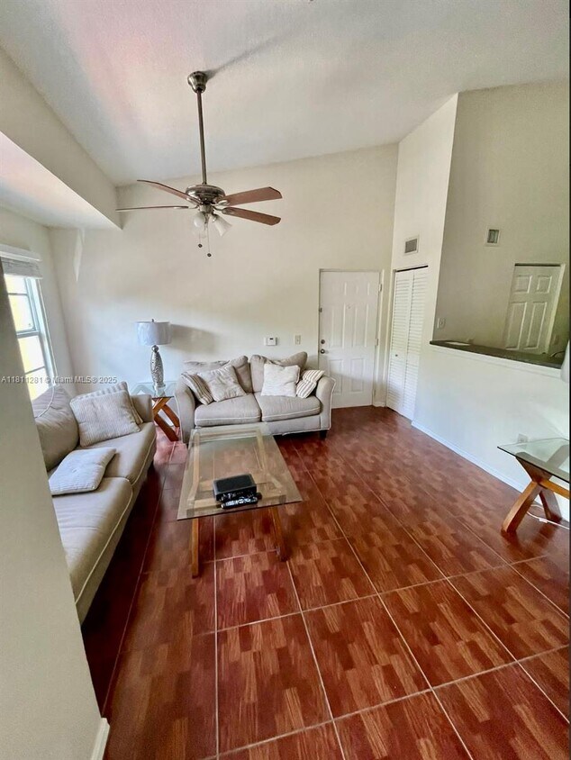 Foto principal - 4220 San Marino Blvd