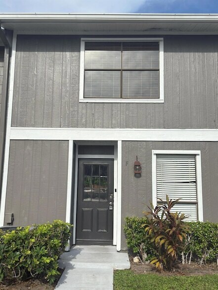 Foto principal - 799 Hill Dr