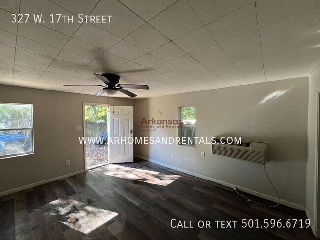 Foto del edificio - 327 W 17th St