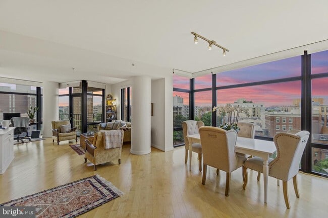 Photo - 1010 Massachusetts Ave NW Townhome
