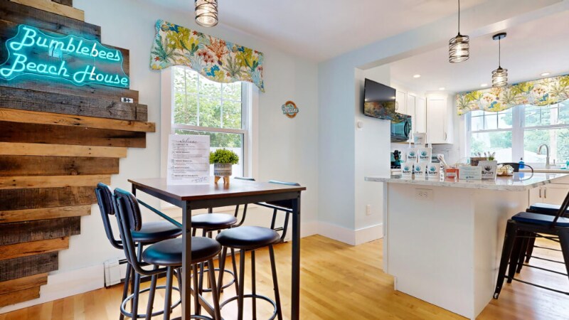 Foto principal - 42 Highland Ave