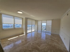 Building Photo - 19501 W Country Club Dr