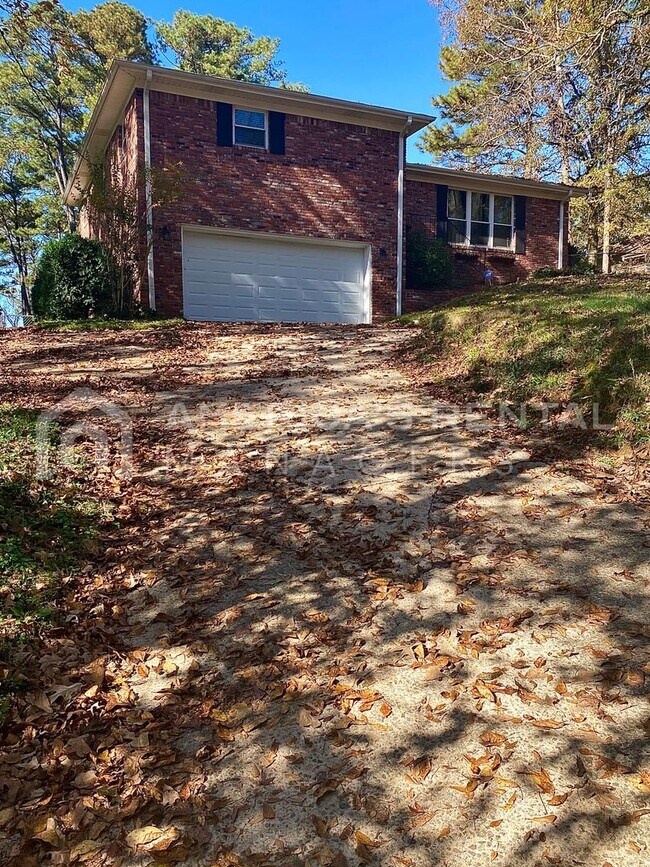 Building Photo - DEPOSIT PENDING!!! Home For Rent In Ironda...