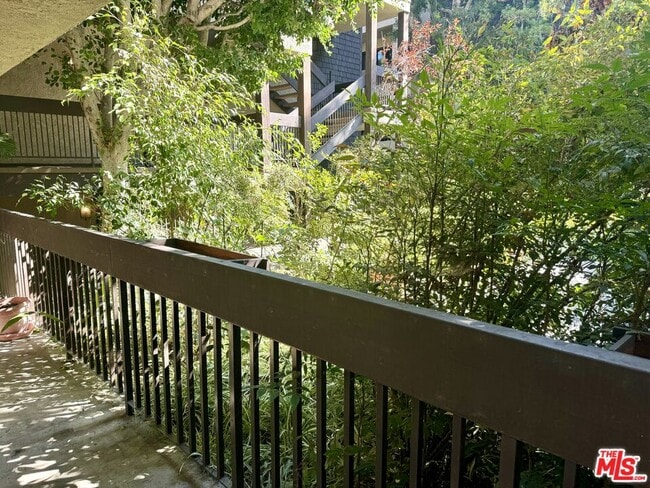 Foto del edificio - 950 Kings Rd