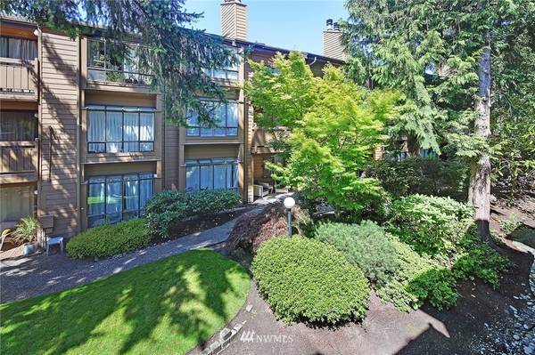 Building Photo - 10545 Meridian Ave N