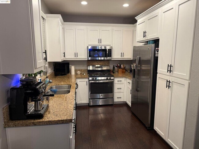Foto del edificio - 482 Crimson Clover Ct