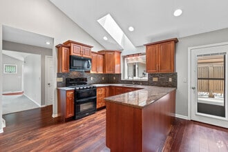 Building Photo - 159 Evergreen Blvd