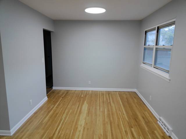 Building Photo - 636 S 5th Ave