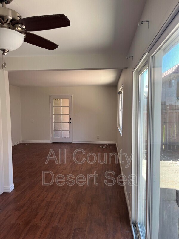 Foto del edificio - 16822 Blanton Lane