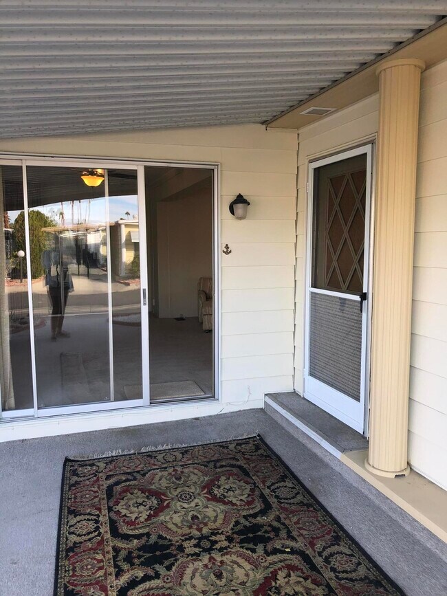 Foto del edificio - 86 Desert Rose Dr