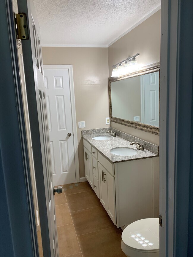 Bathroom - 31 Hilltop Dr