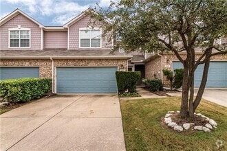 Building Photo - 936 Englewood Ln