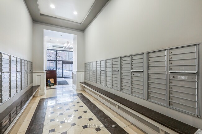 Building Photo - 1464 S Michigan Ave