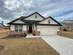 Building Photo - 801 Porcupine Dr