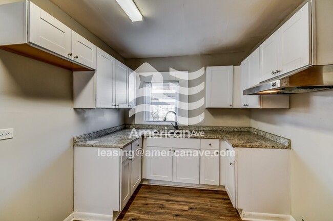 Building Photo - 1615 1st St S